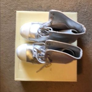 Silver tennis heels